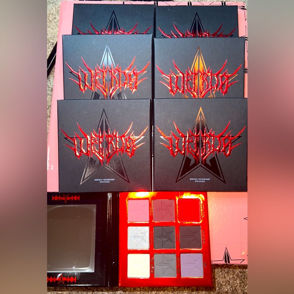 New Jeffree Star Weirdo Palette